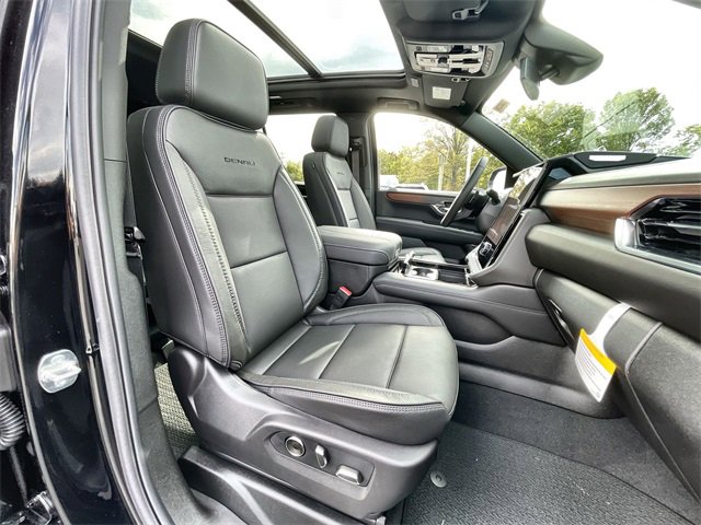 New 2026 GMC Yukon Denali w/ Sun & Power Step Package image 29