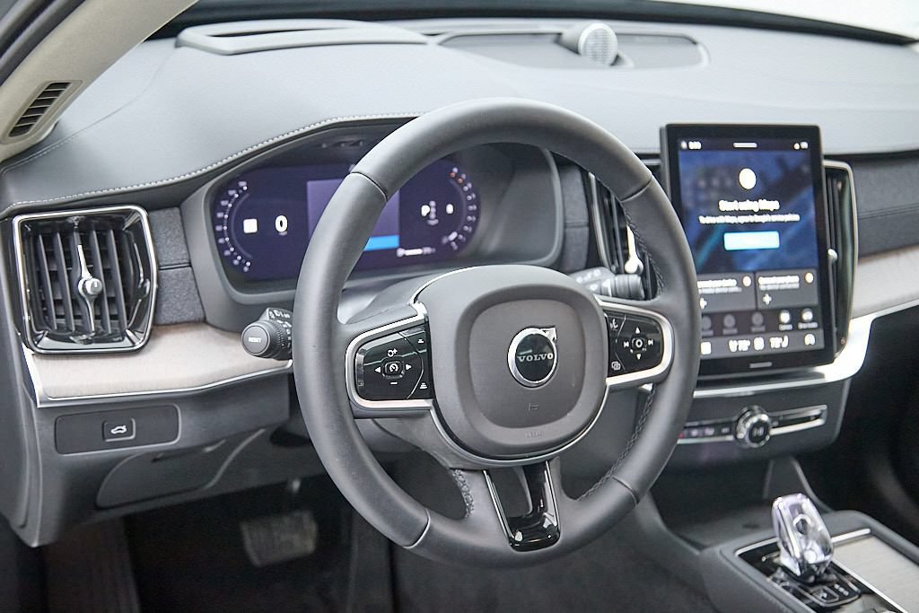 New 2026 Volvo XC90 B6 Ultra w/ Lounge Package image 13