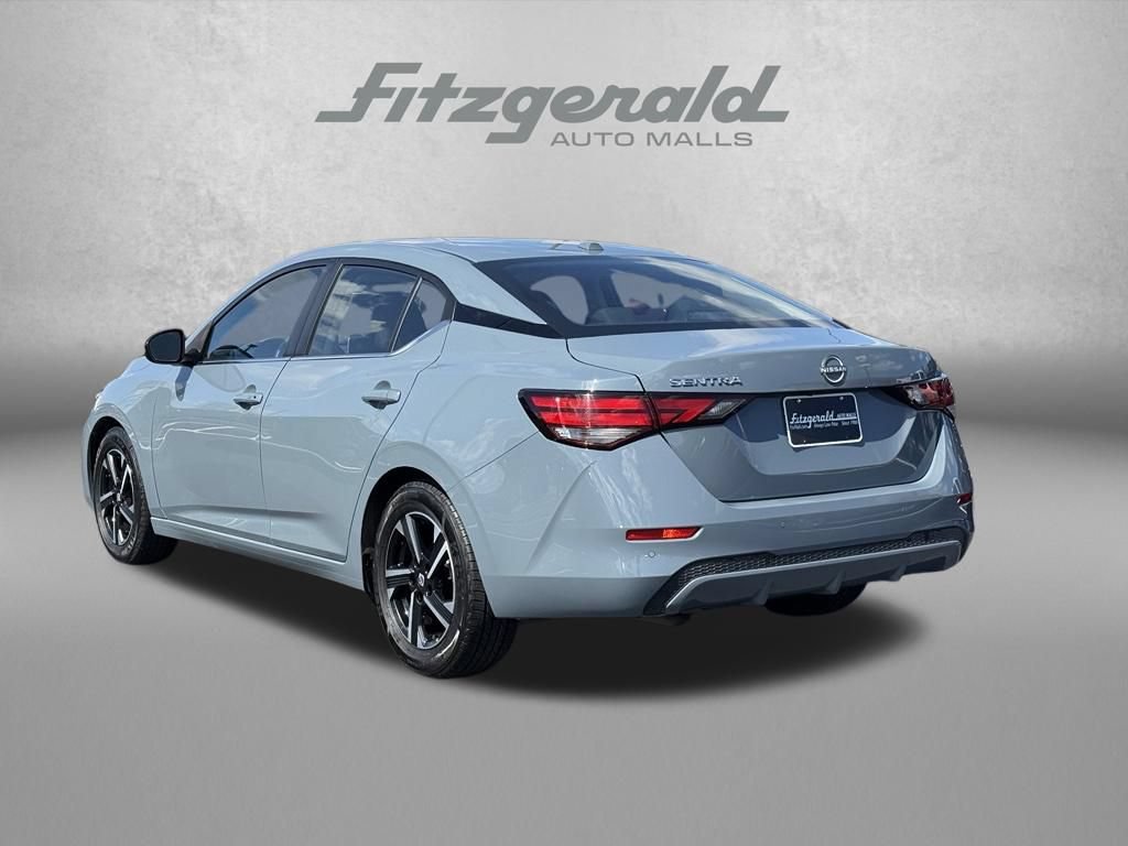 Used 2025 Nissan Sentra SV FWD image 8