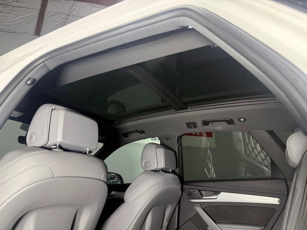 Used 2019 Audi SQ5 Premium Plus w/ Premium Plus Package AWD/4WD image 24