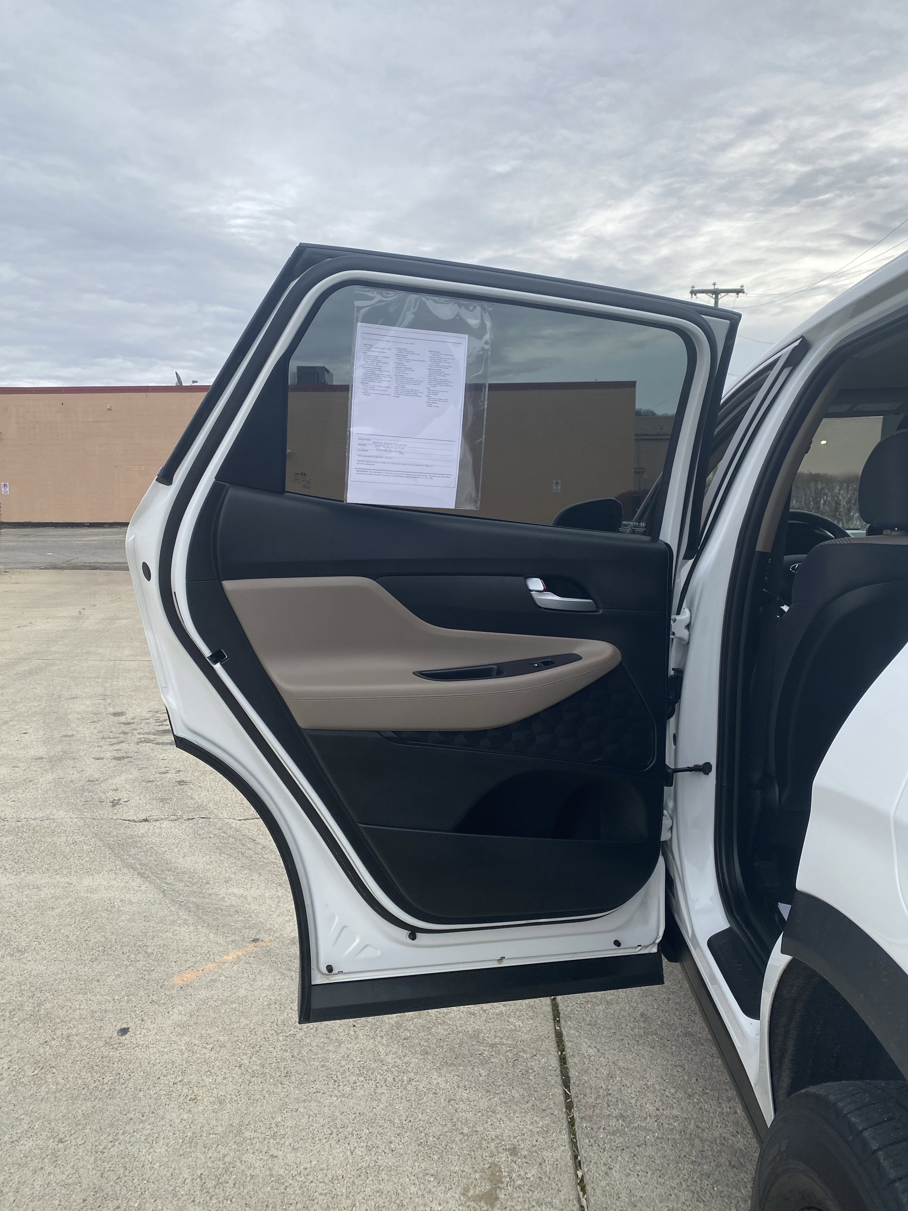 Used 2023 Hyundai Santa Fe SE w/ Cargo Package image 17