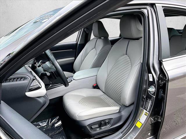 Used 2022 Toyota Camry SE w/ Audio Upgrade Package FWD image 27