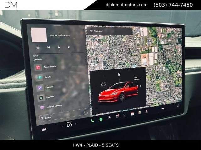 Used 2024 Tesla Model S Plaid AWD/4WD image 32
