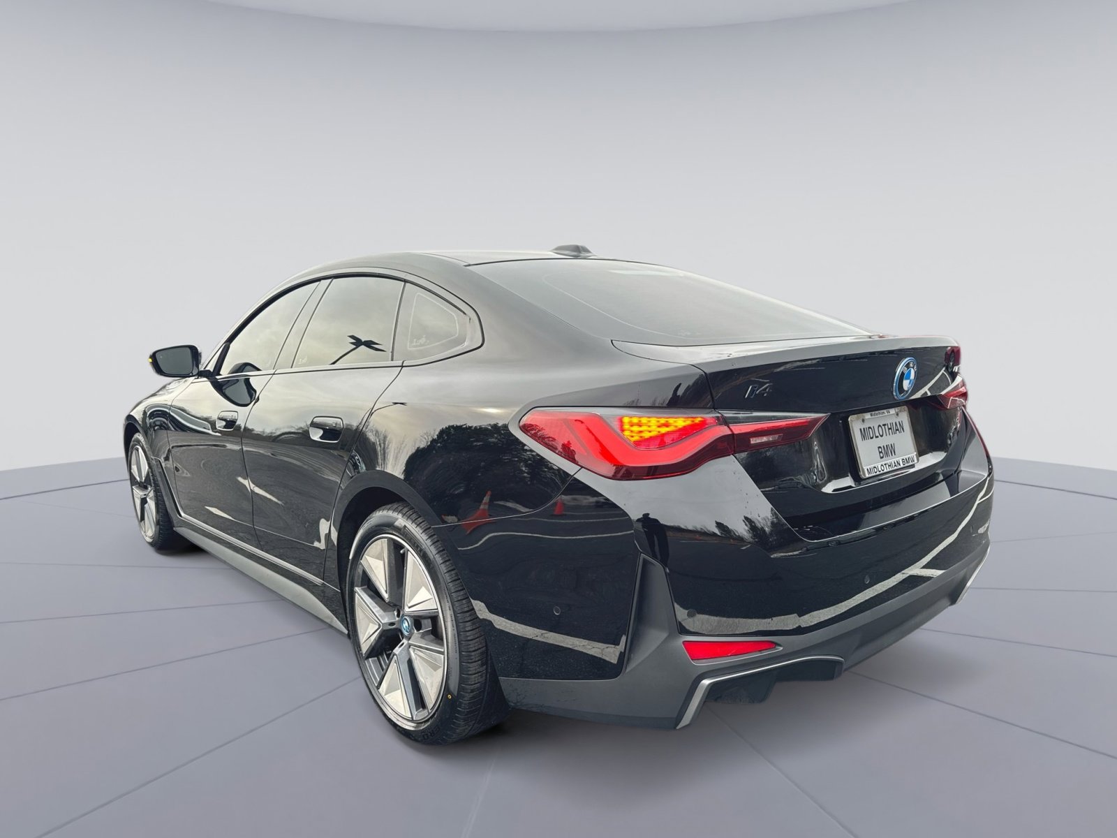 Used 2024 BMW i4 eDrive35 w/ Premium Package image 27