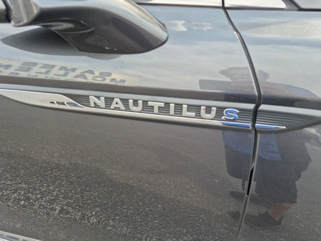 Used 2020 Lincoln Nautilus Reserve w/ Cargo Utility Package image 23