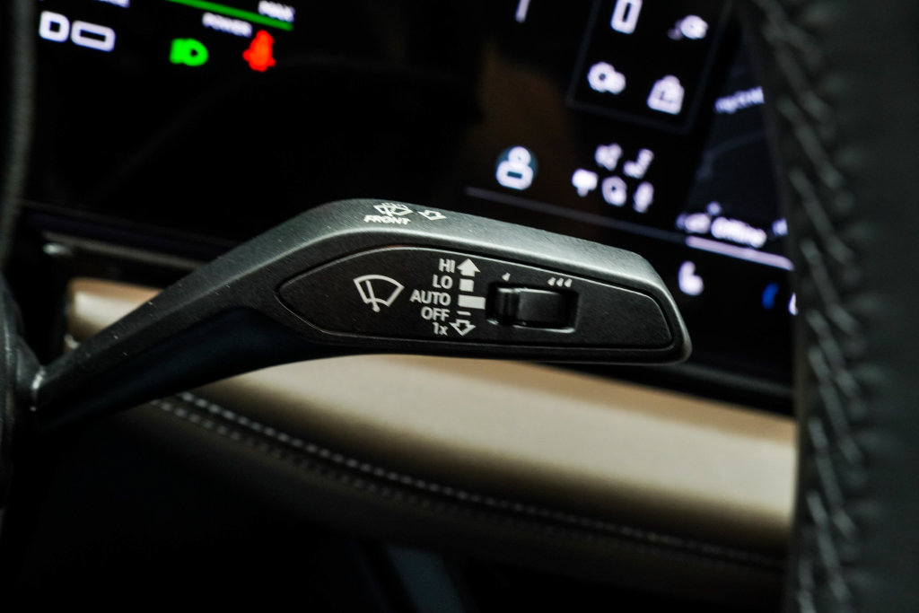 Used 2025 Audi A6 e-tron Premium w/ Ultra Package RWD image 40