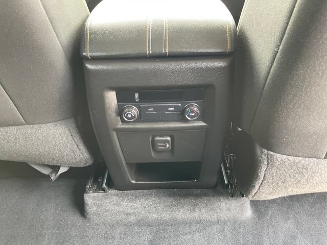 Used 2021 Chevrolet Traverse LS FWD image 32