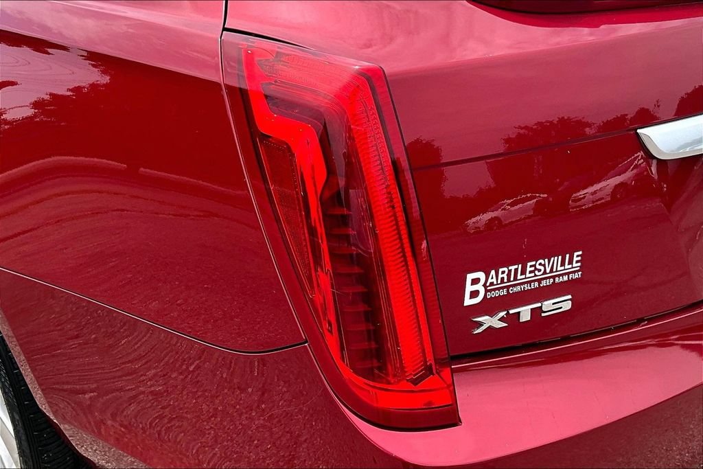 Used 2013 Cadillac XTS Luxury w/ Driver Awareness Package FWD image 29
