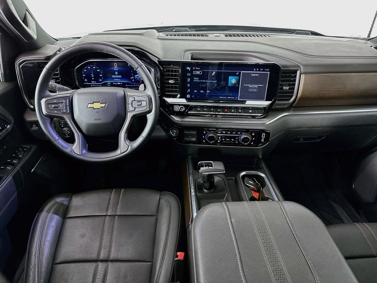 Used 2024 Chevrolet Silverado 1500 High Country w/ Technology Package AWD/4WD image 24