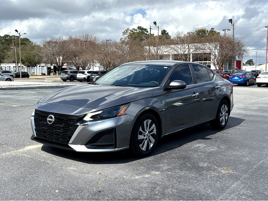 Used 2023 Nissan Altima 2.5 S image 3