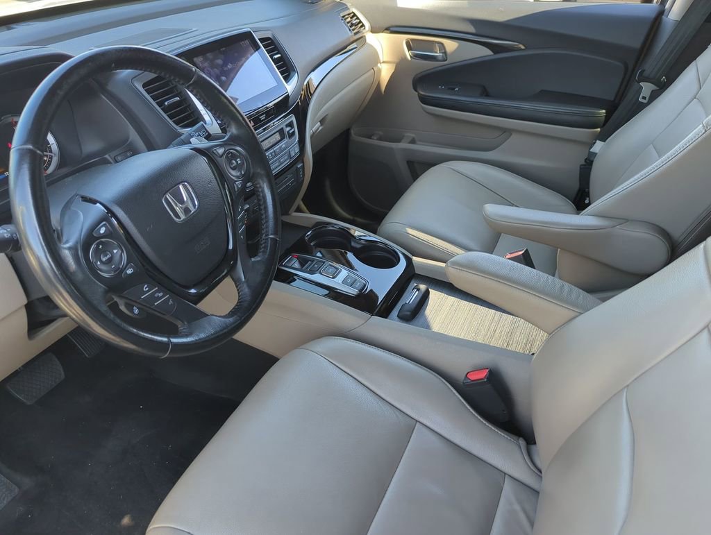 Used 2016 Honda Pilot Touring image 10