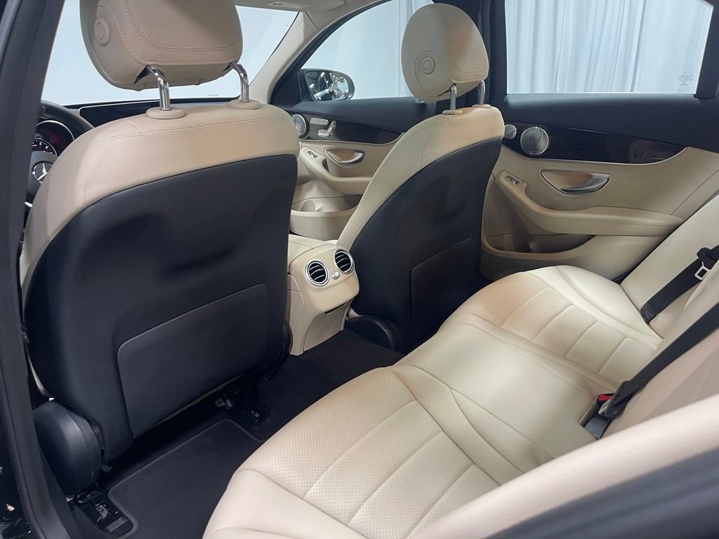 Used 2019 Mercedes-Benz C 300 4MATIC Sedan image 26