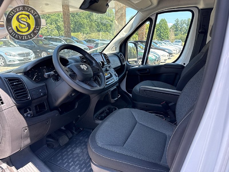 Used 2023 RAM ProMaster 2500 FWD image 8