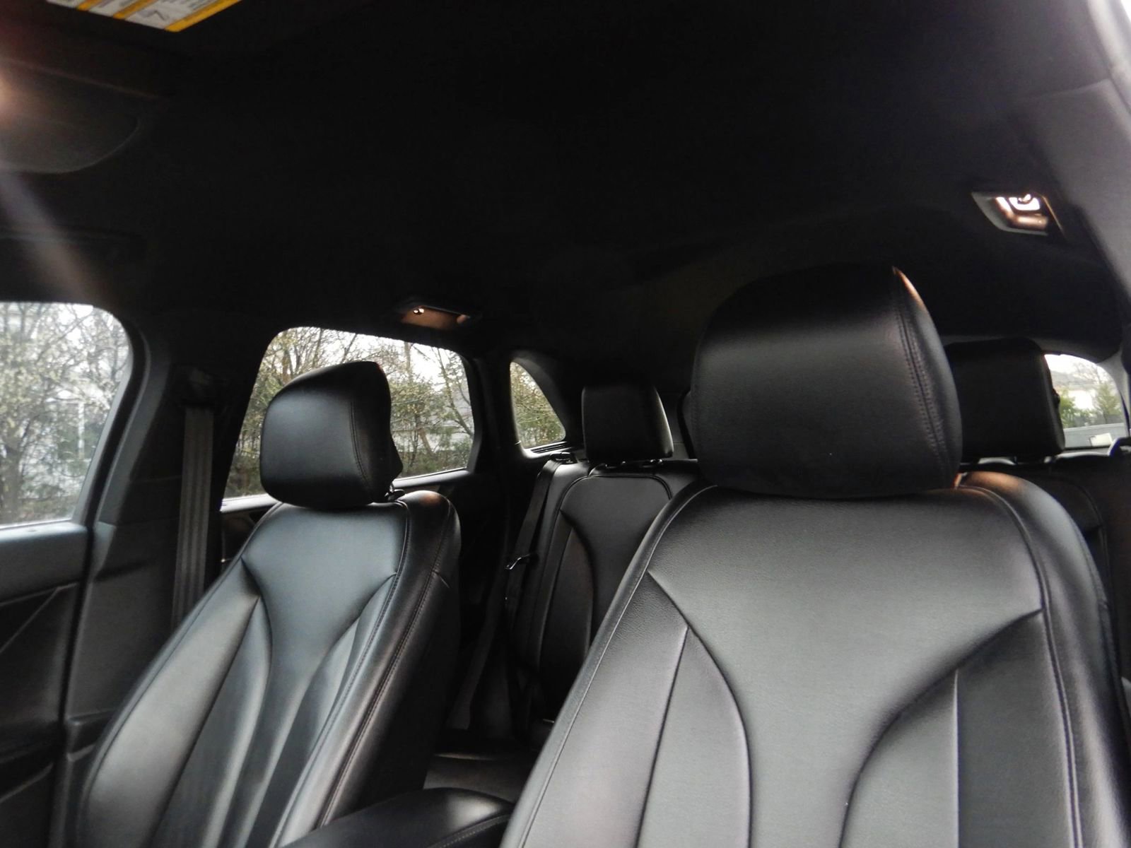 Used 2016 Lincoln MKC Premiere image 12