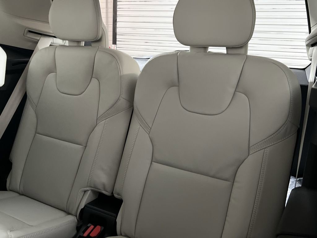 New 2026 Volvo XC90 B6 Ultra w/ Lounge Package image 23