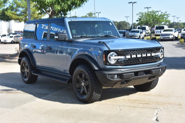 Used 2025 Ford Bronco Outer Banks AWD/4WD image 3