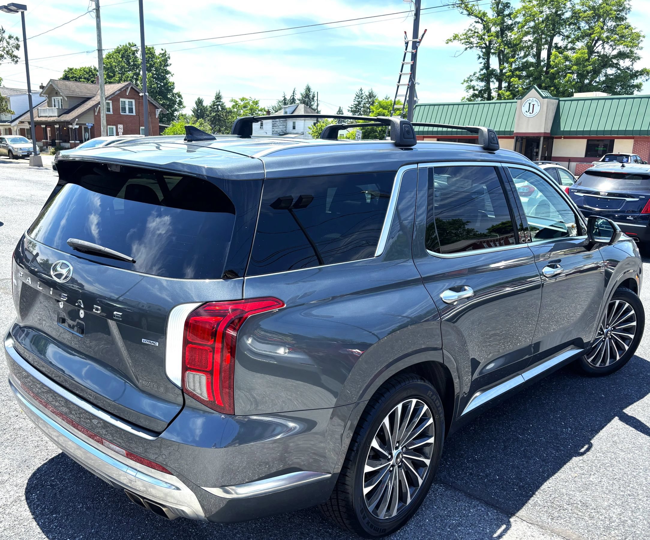 Used 2023 Hyundai Palisade Calligraphy AWD/4WD image 5