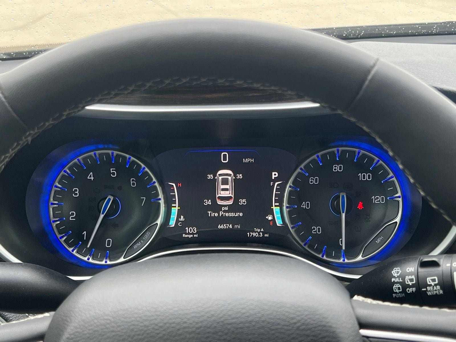 Used 2023 Chrysler Pacifica Limited FWD image 33