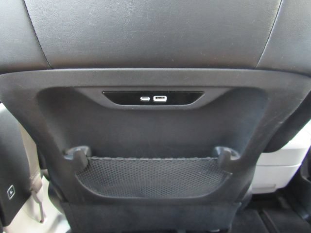 Used 2024 Chrysler Pacifica Touring-L FWD image 34
