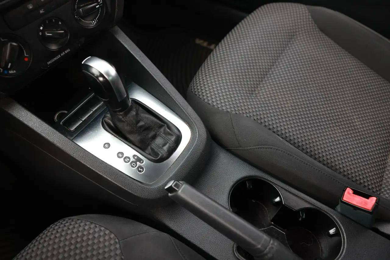 Used 2012 Volkswagen Jetta S FWD image 32