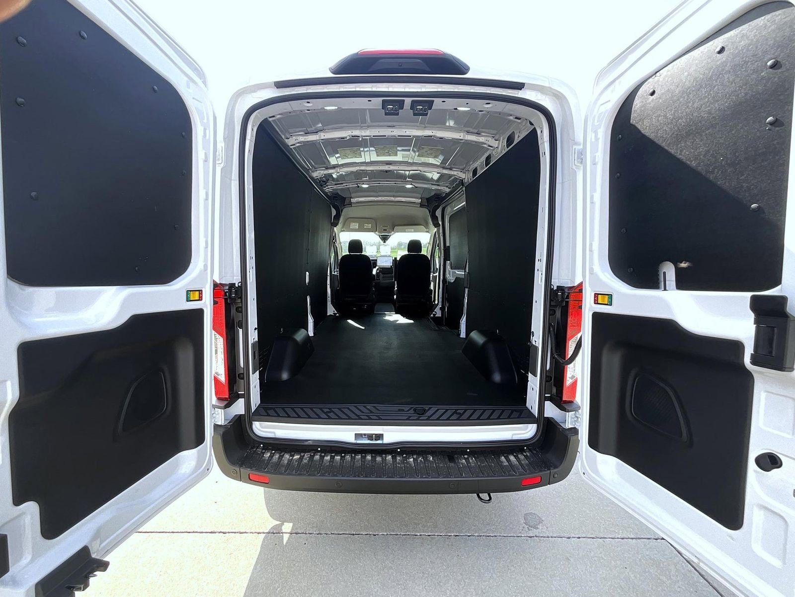 New 2026 Ford Transit 250 148 Medium Roof Extended AWD image 16