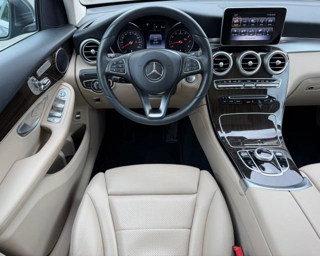 Used 2018 Mercedes-Benz GLC 300 4MATIC image 12
