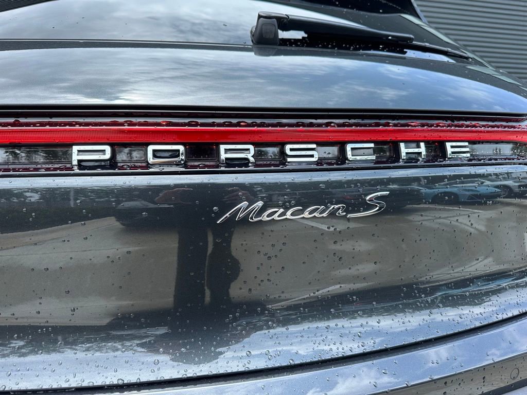 Certified 2023 Porsche Macan S AWD/4WD image 14