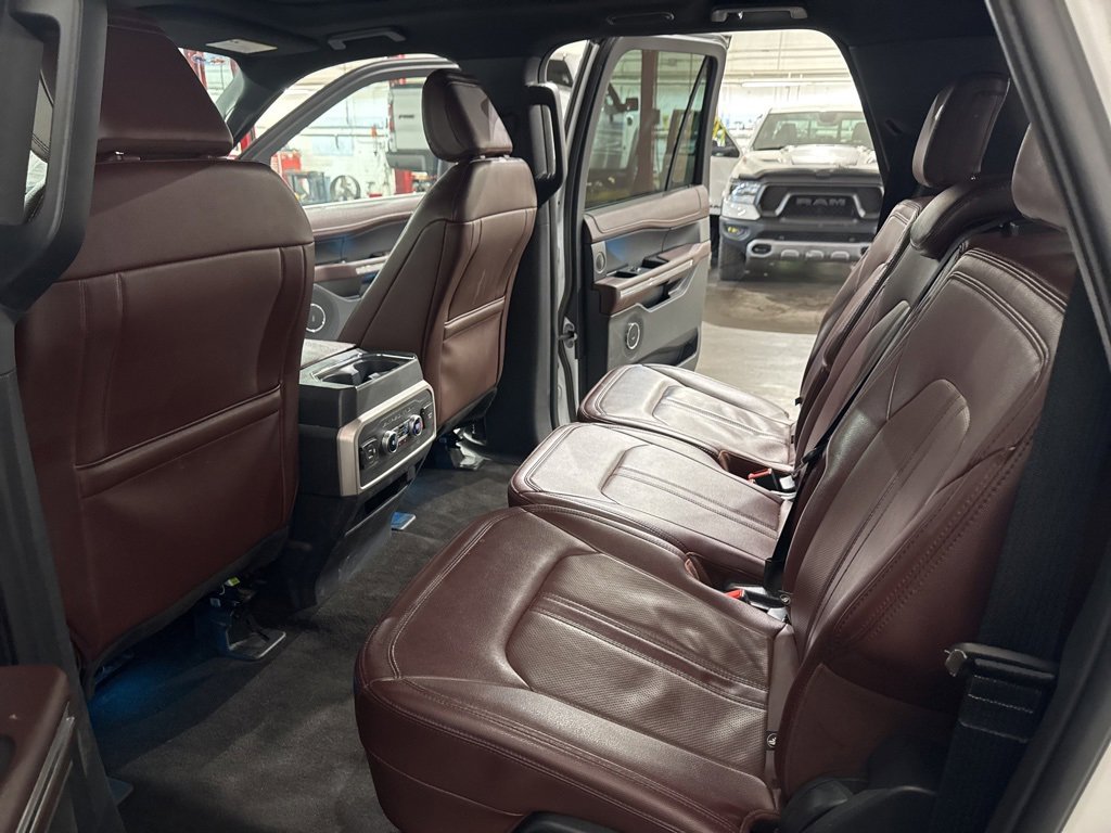 Used 2023 Ford Expedition Max Limited image 8