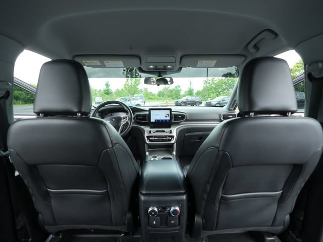 Used 2022 Ford Explorer XLT w/ Equipment Group 202A RWD image 26