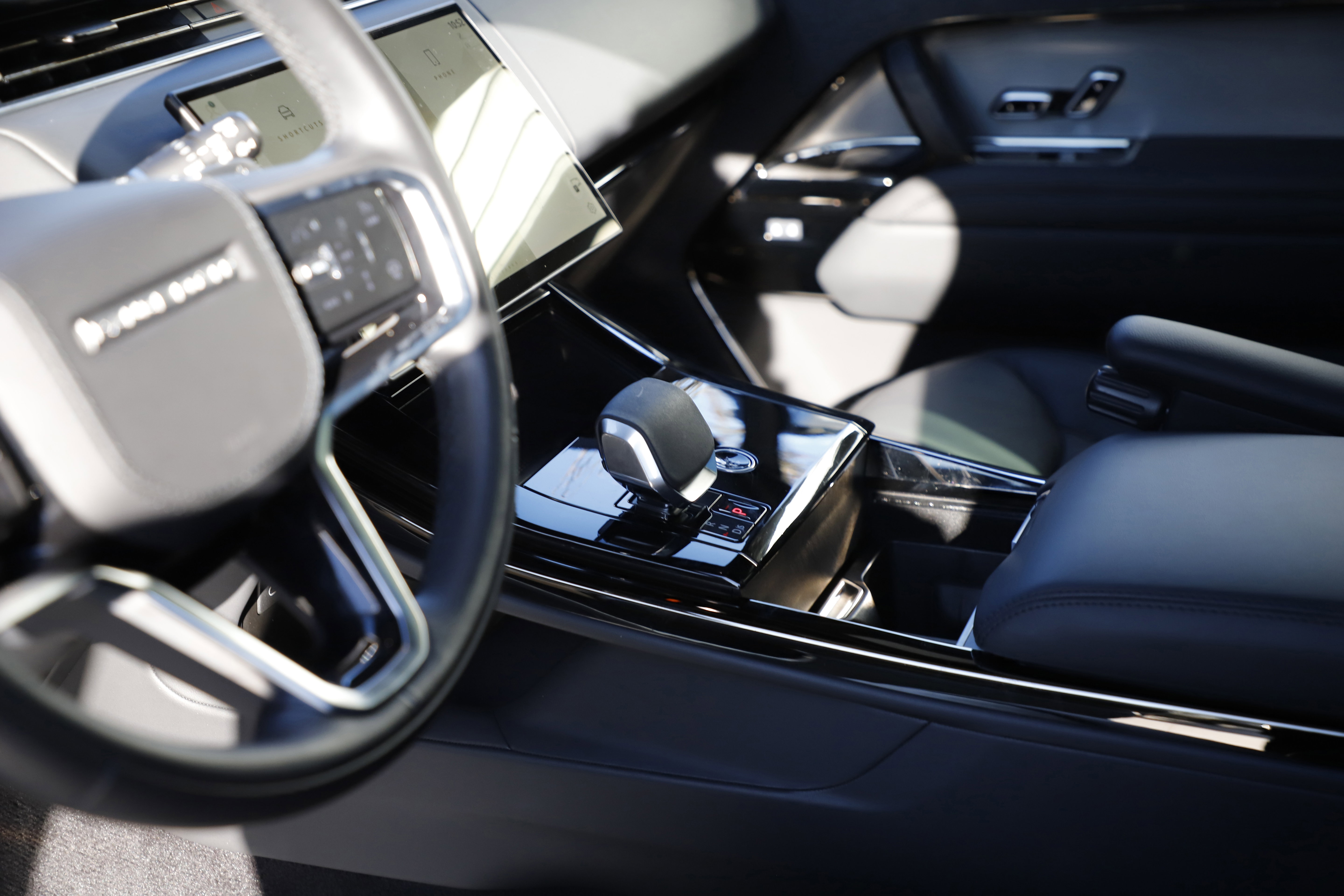 Certified 2025 Land Rover Range Rover Sport image 25