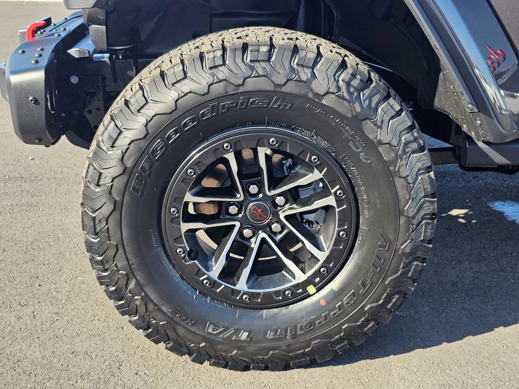New 2025 Jeep Wrangler Unlimited Rubicon AWD/4WD image 8