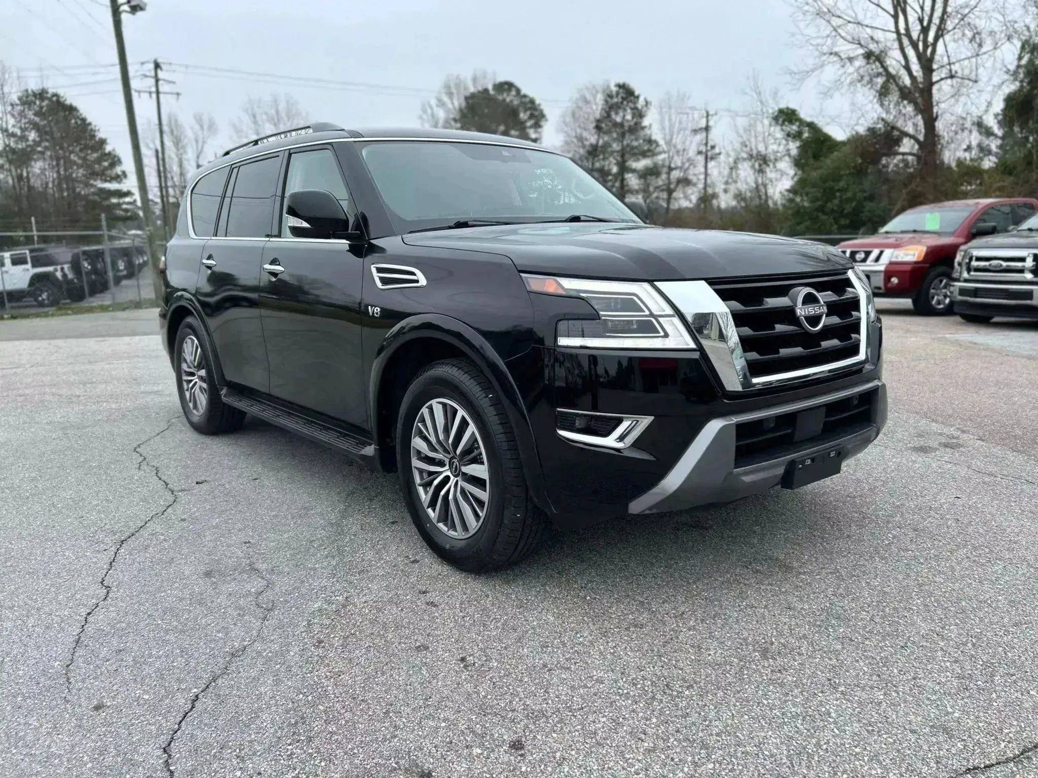 Used 2021 Nissan Armada SV w/ SV Appearance Package image 5