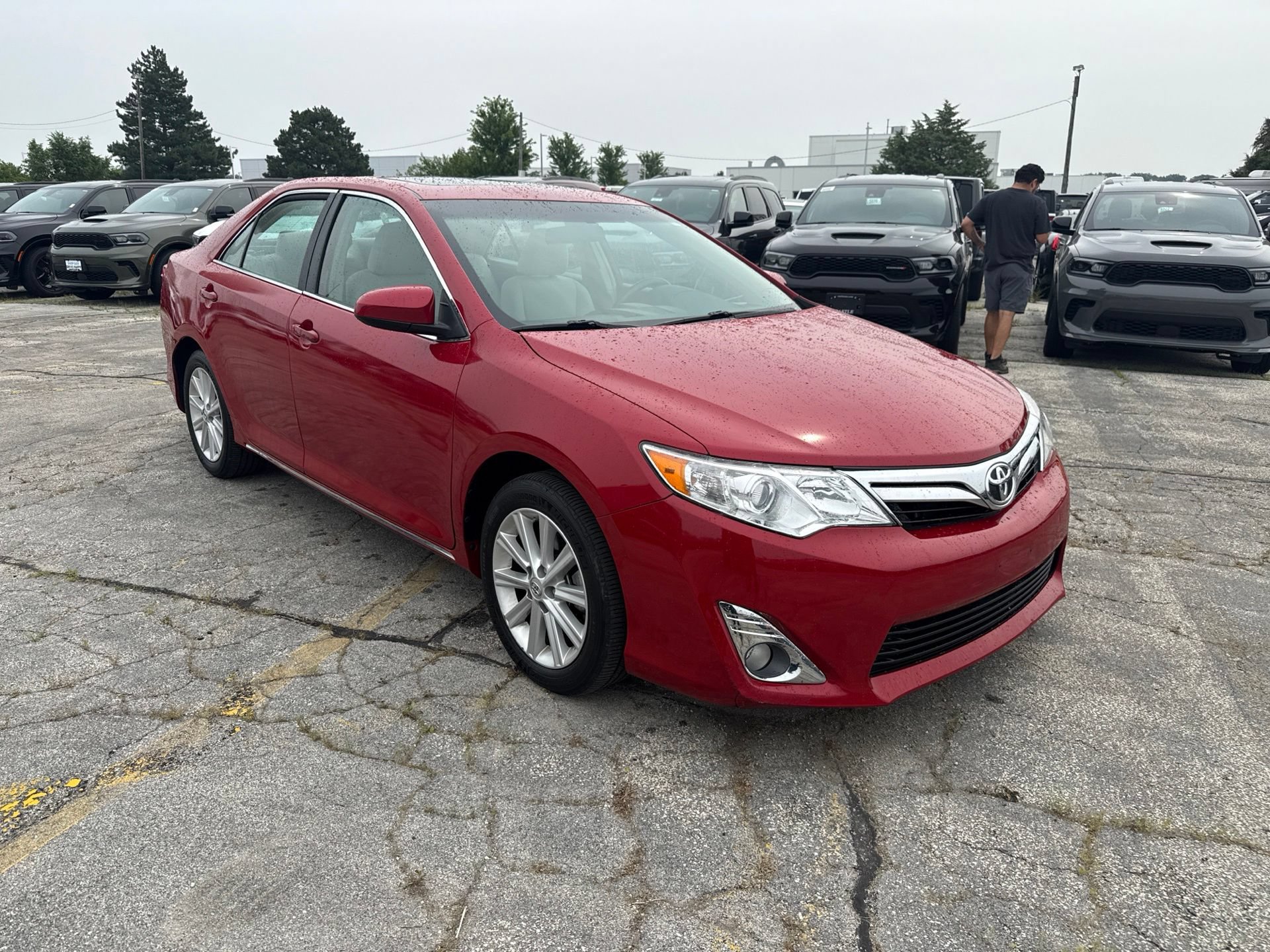 Used 2014 Toyota Camry XLE FWD image 4