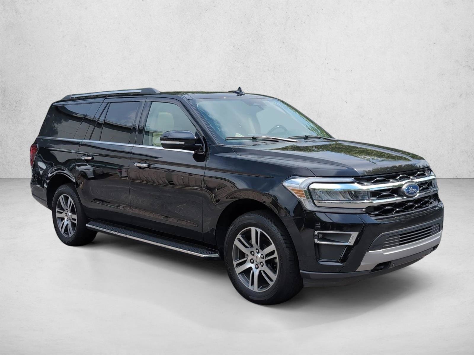 Used 2023 Ford Expedition Max Limited AWD/4WD image 3