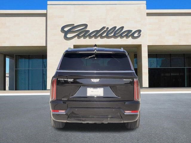 New 2026 Cadillac Escalade IQL Luxury w/ LPO, Radiant Package AWD/4WD image 4