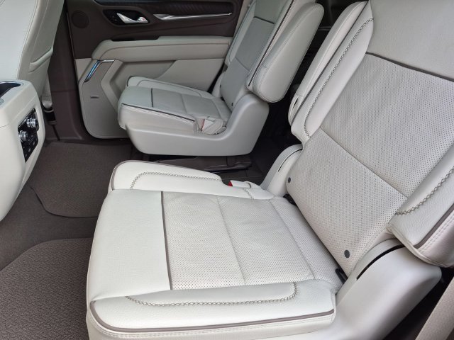 Used 2023 GMC Yukon Denali AWD/4WD image 25