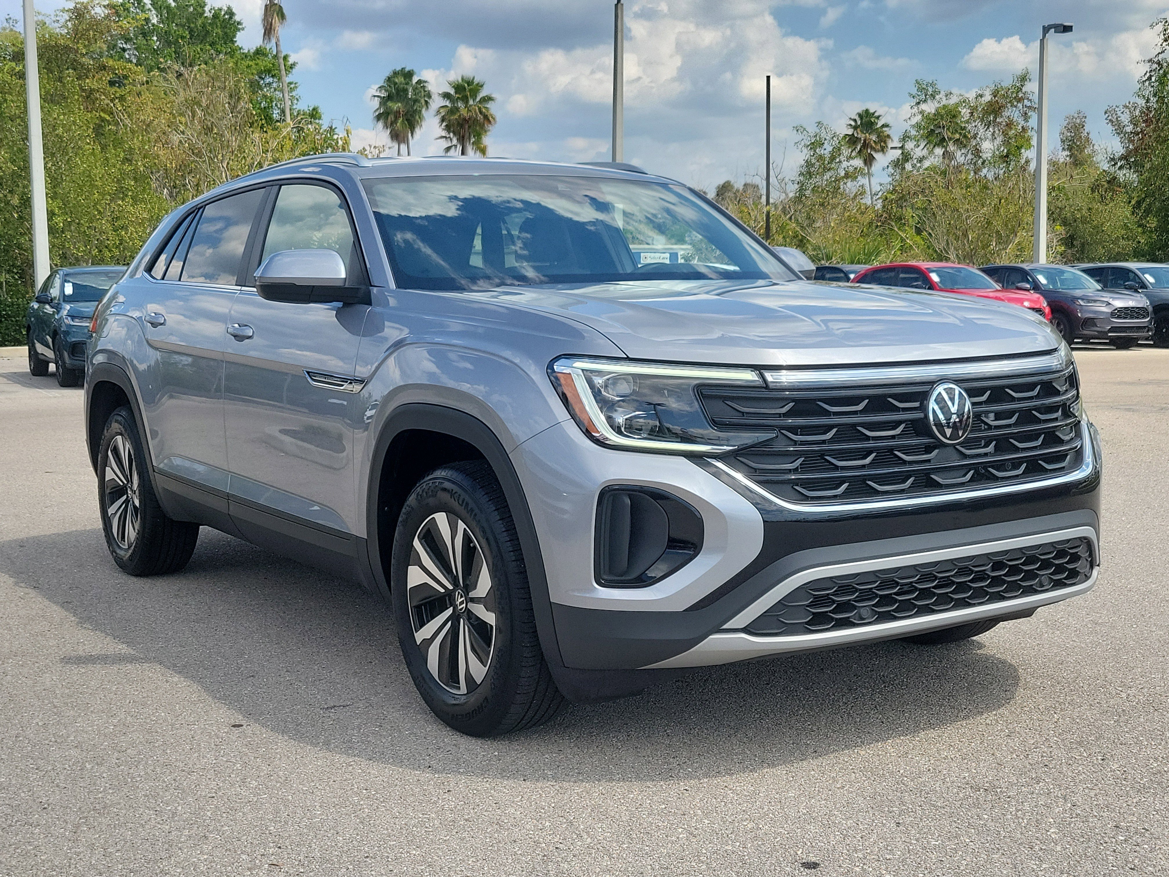 Used 2025 Volkswagen Atlas Cross Sport SE image 31