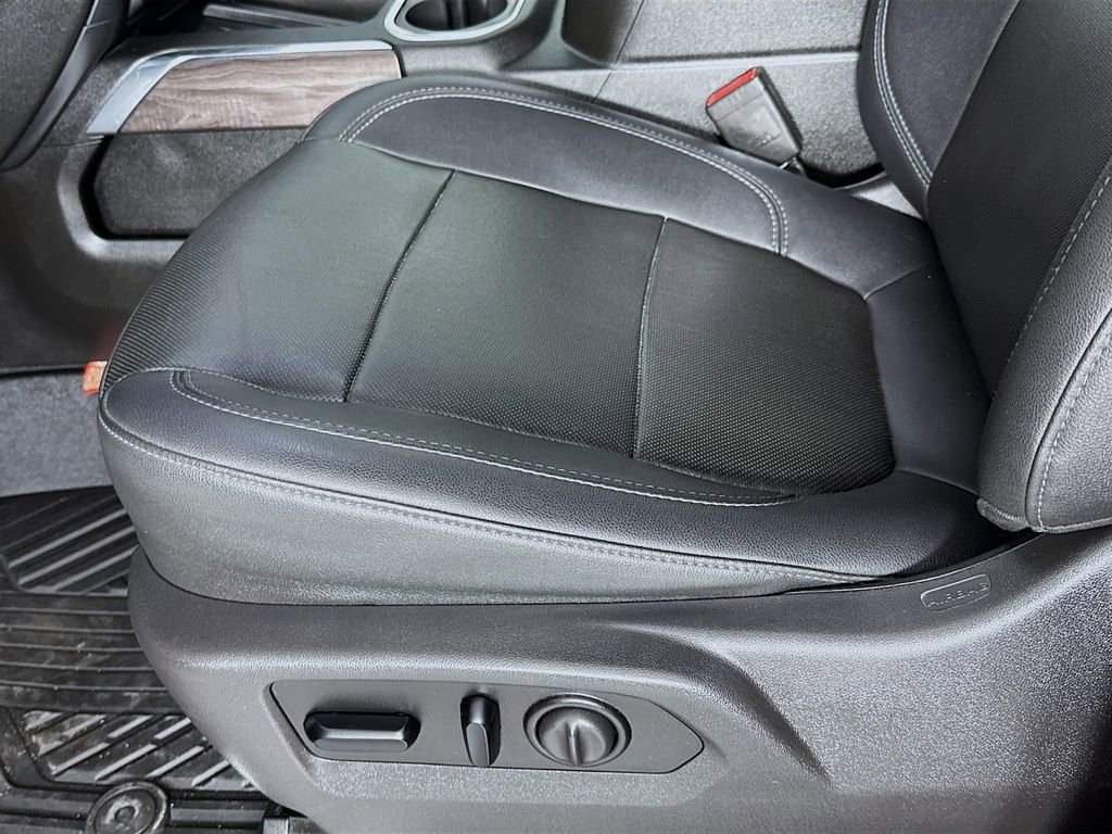 Used 2021 Chevrolet Silverado 3500 LTZ w/ LTZ Plus Package image 20