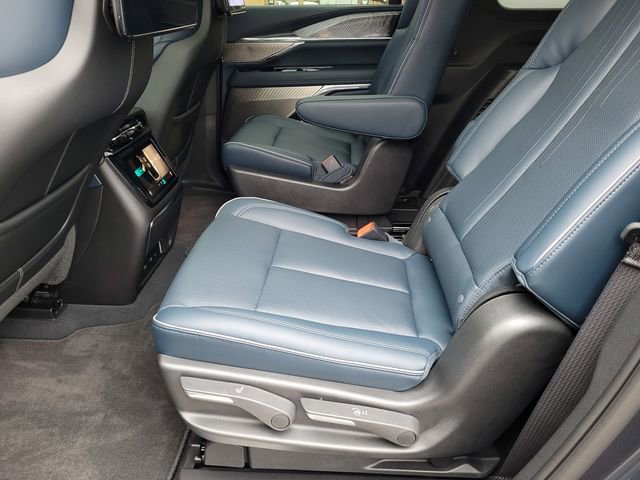 New 2025 Cadillac Escalade IQ Sport 2 w/ LPO, ONYX Package AWD/4WD image 15