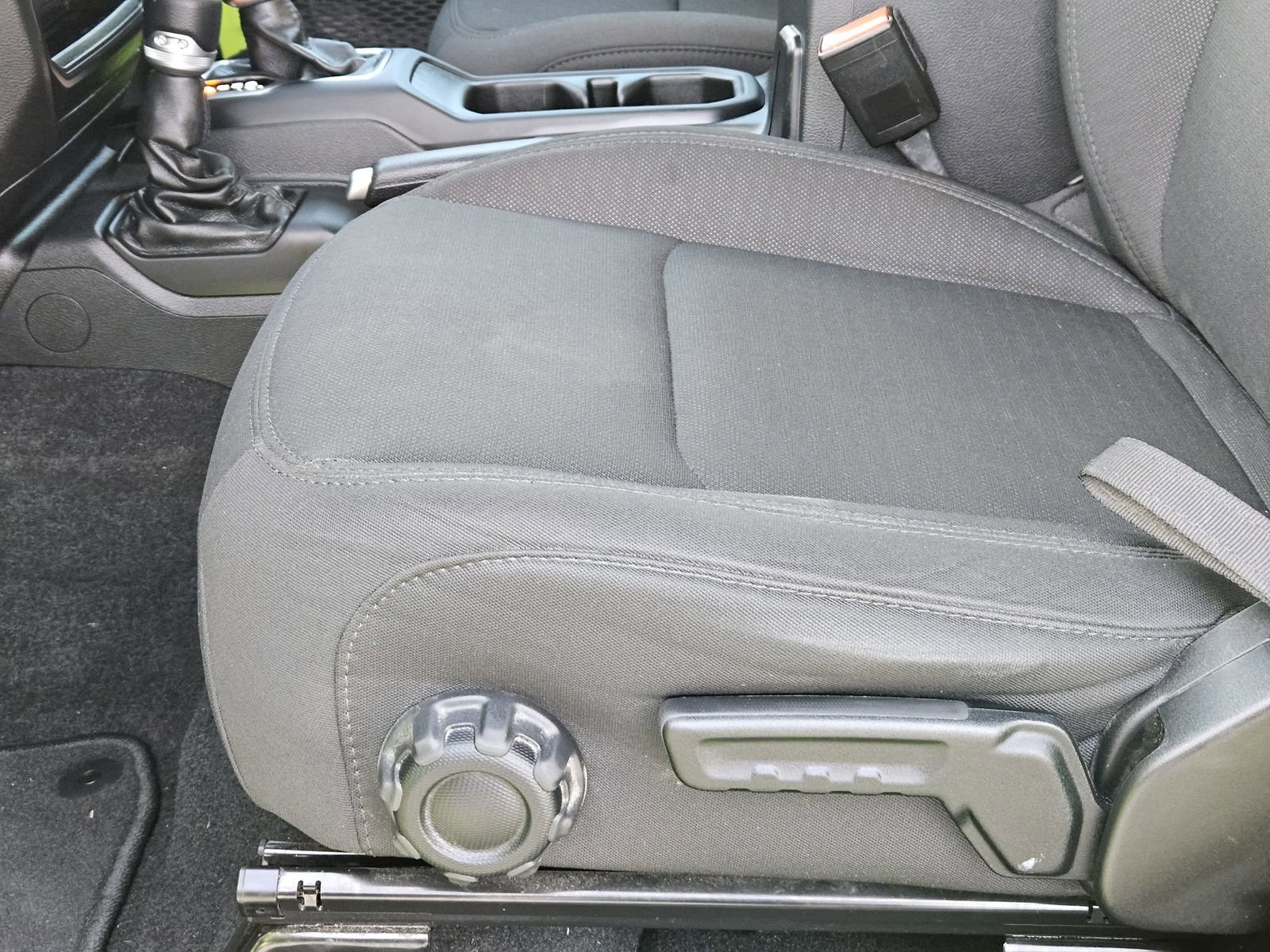 Used 2021 Jeep Wrangler Unlimited Sport image 30