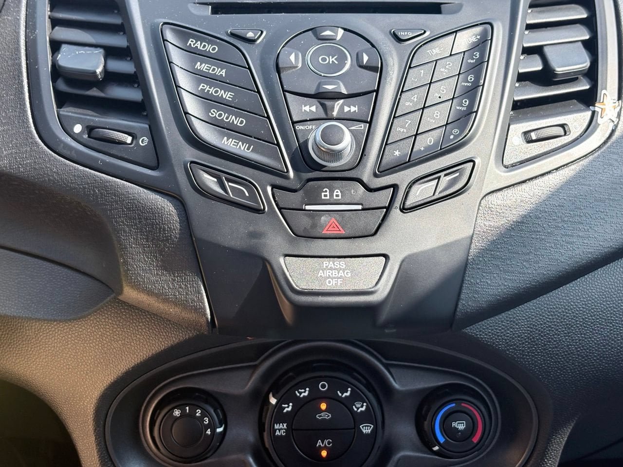 Used 2017 Ford Fiesta S FWD image 11