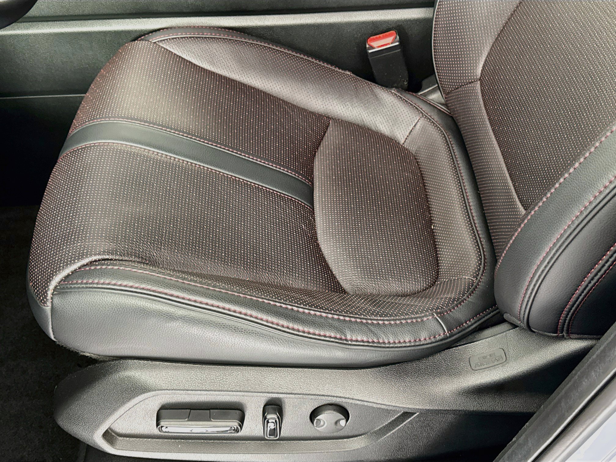 Certified 2025 Honda Pilot Black Edition image 20