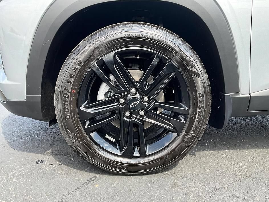 New 2026 Chevrolet Trax ACTIV w/ Sunroof Package FWD image 15
