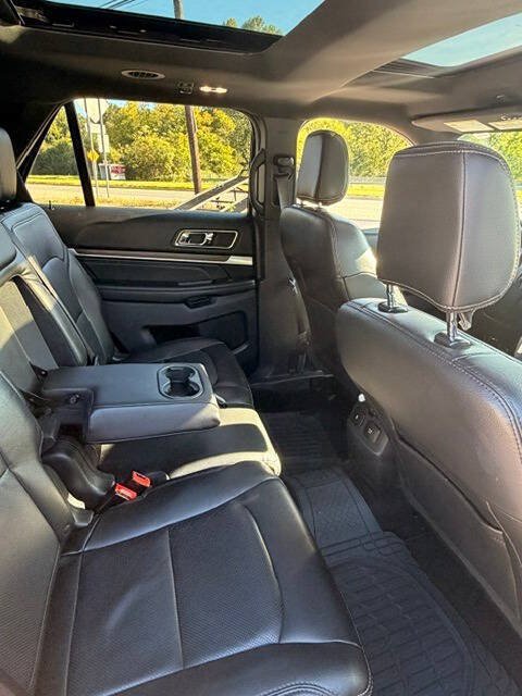 Used 2018 Ford Explorer Limited AWD/4WD image 8