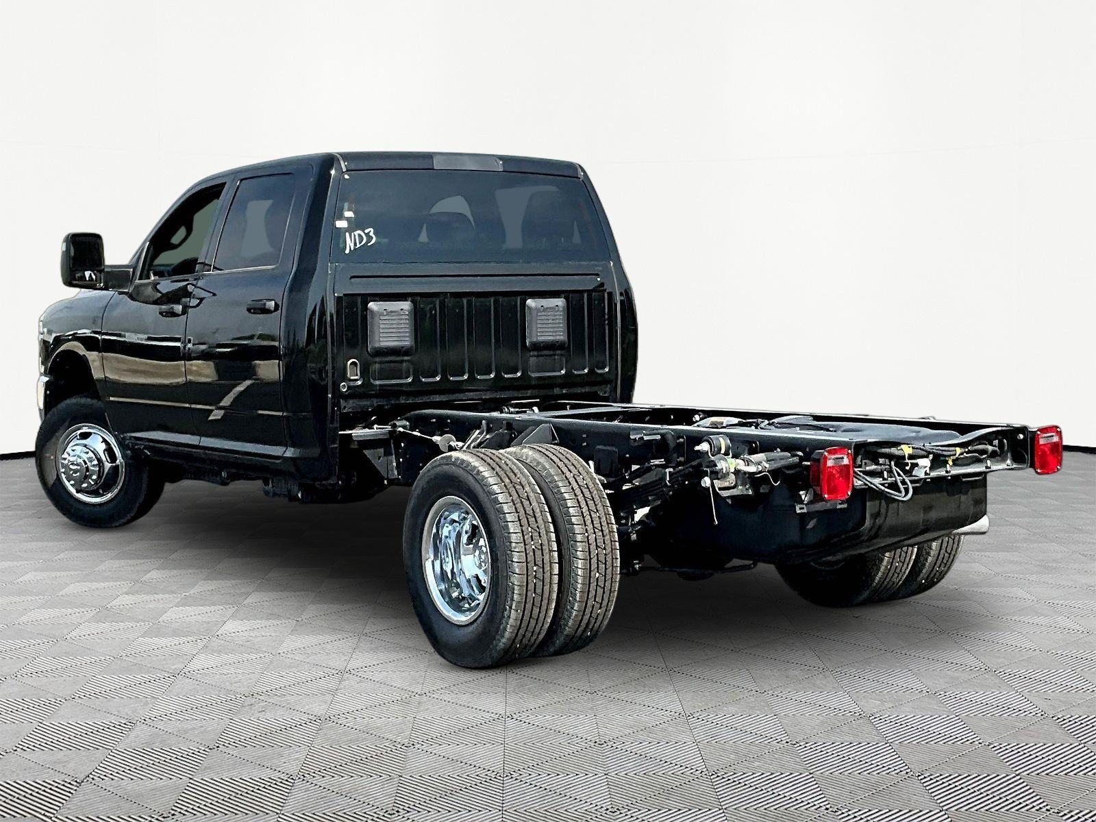 New 2026 RAM 3500 Tradesman w/ Chrome Appearance Group A AWD/4WD image 4