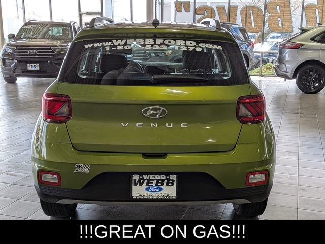 Used 2024 Hyundai Venue SEL image 7