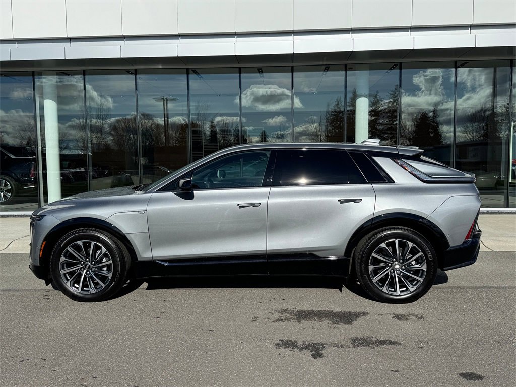 Used 2025 Cadillac Lyriq Sport image 33