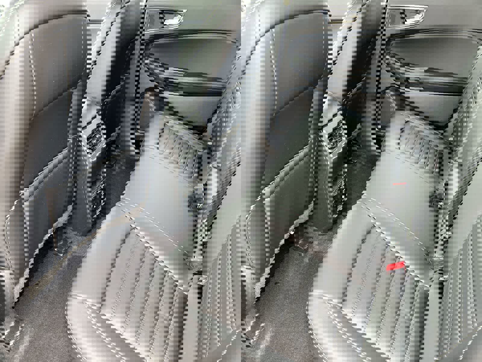 Used 2023 Ford Edge SEL w/ Convenience Package image 18