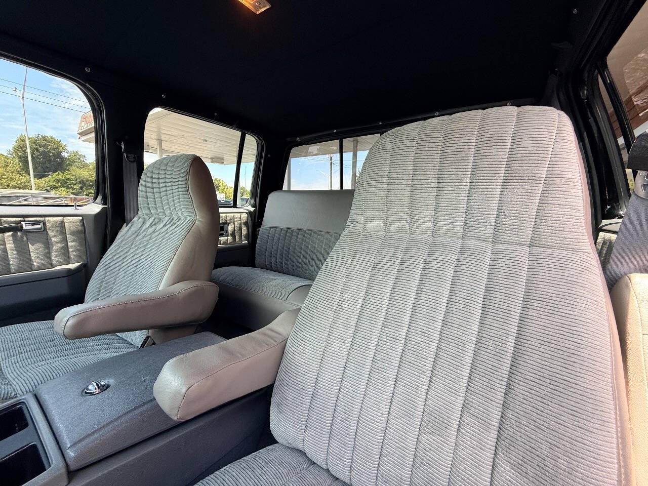 Used 1987 GMC Sierra 3500 4x4 Crew Cab image 32