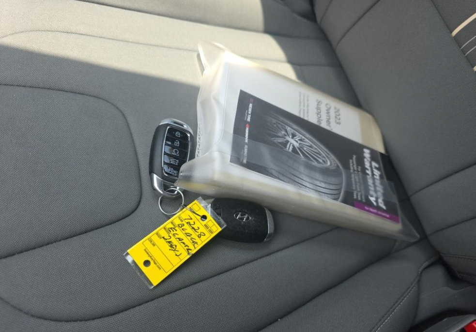 Used 2023 Hyundai Elantra SEL FWD image 20